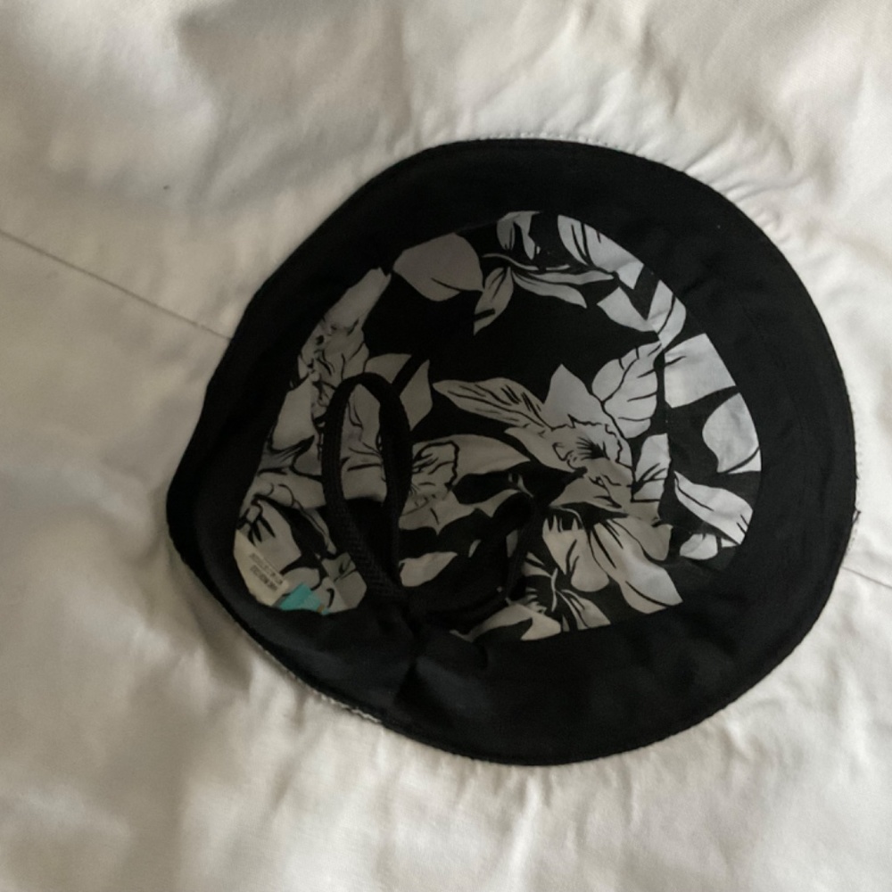 Sun Hat - Picture 2 of 4